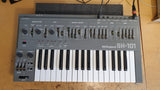 Roland SH 101 W/Tubbutec MIDI.