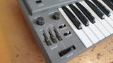 Roland SH 101 W/Tubbutec MIDI.