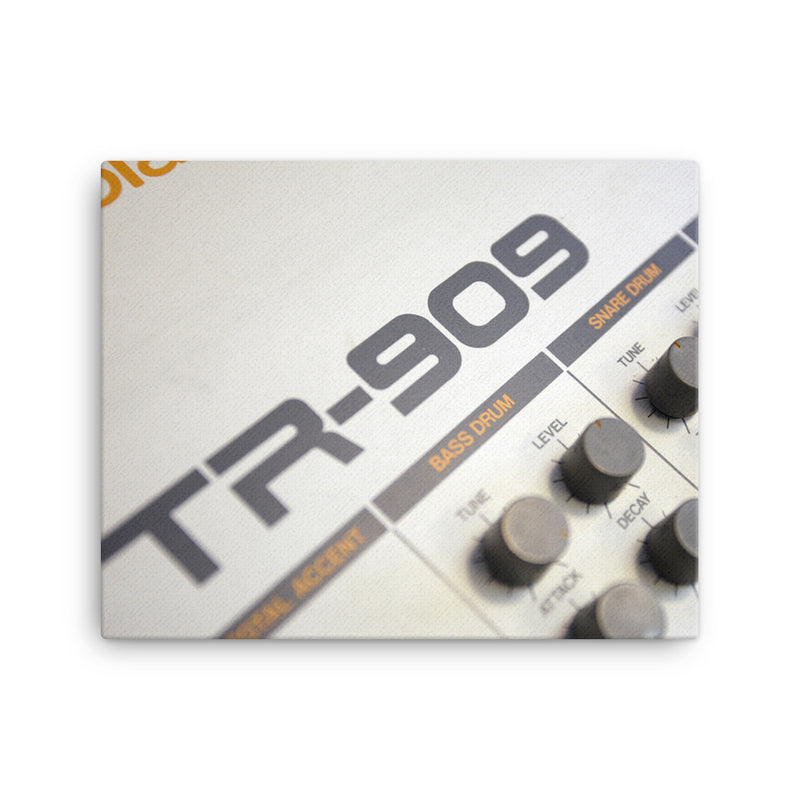 Roland TR-909 Logo